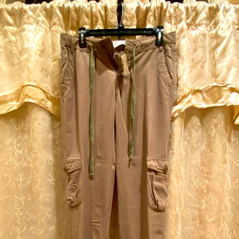 BRAND NEW CARGO PANTS!!